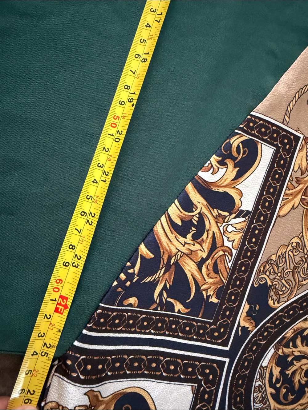 Galabiya Elegant Dark Green Modest Maxi Dress with Patterned Sleeve - Picture 4 of 5
